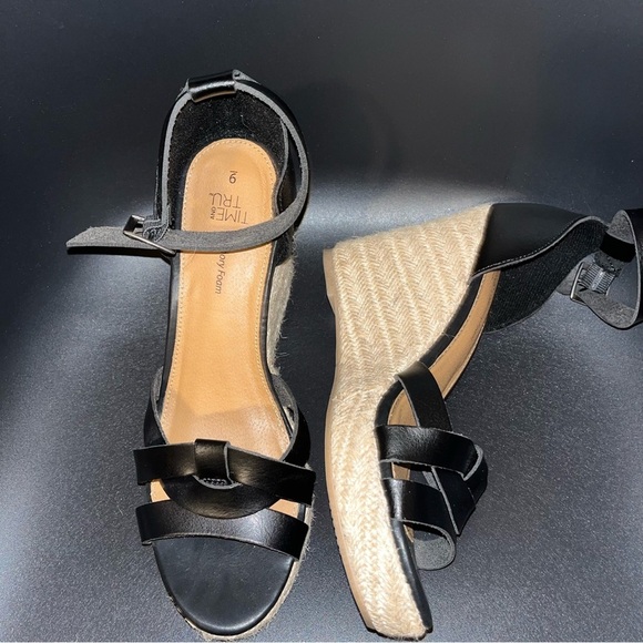 Black wedge heel sandals size 9 time and tru - Picture 1 of 5